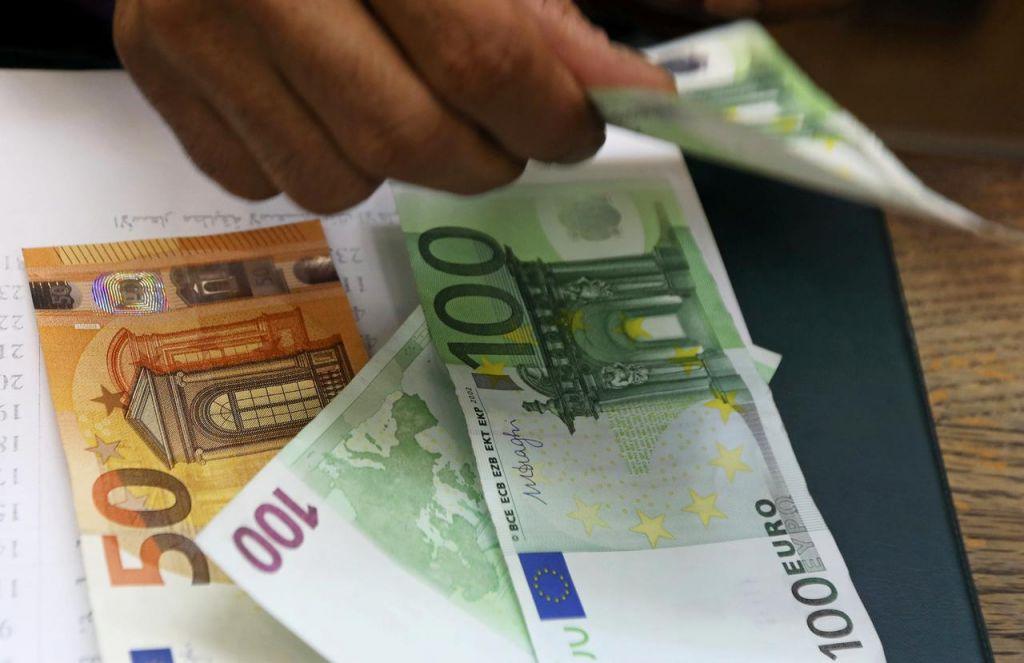 Πρόταση για κατώτατο μισθό 750 ευρώ σε όλη την ΕΕ | in.gr