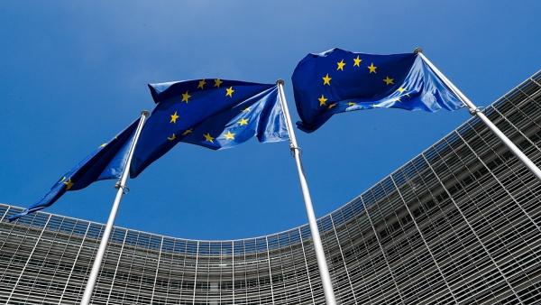 ΕΕ : Αντίμετρα κατά της Ουάσινγκτον μετά την έναρξη ισχύος των αμερικανικών τελωνειακών κυρώσεων