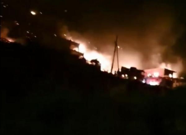 Ολονύχτια μάχη με τις φλόγες στο Πόρτο Ράφτη – Προσαγωγή υπόπτου