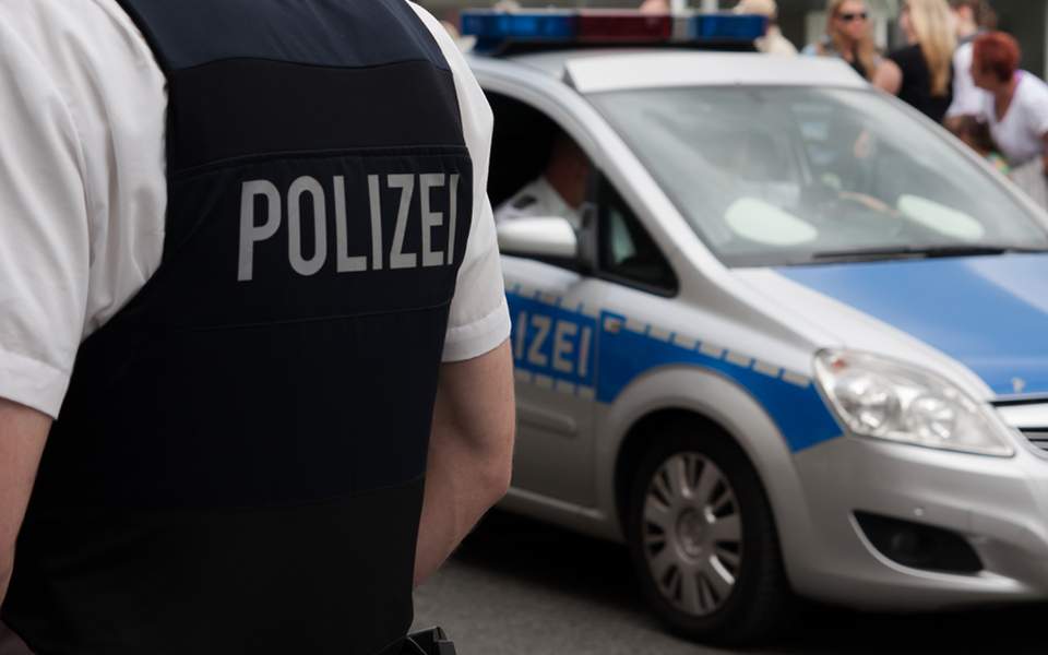 Γερμανία: Τρεις τραυματίες από επίθεση με μαχαίρι