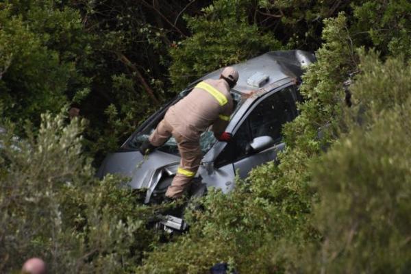 Καρδίτσα : Αδέλφια έπεσαν σε γκρεμό με ΙΧ -Τους βρήκαν νεκρούς 24 ώρες μετά