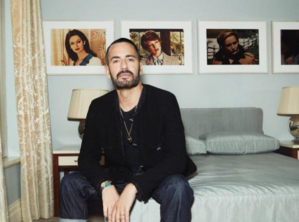 Μαρκ Τζέικομπς: Σε δημοπρασία η προσωπική του συλλογή έργων τέχνης