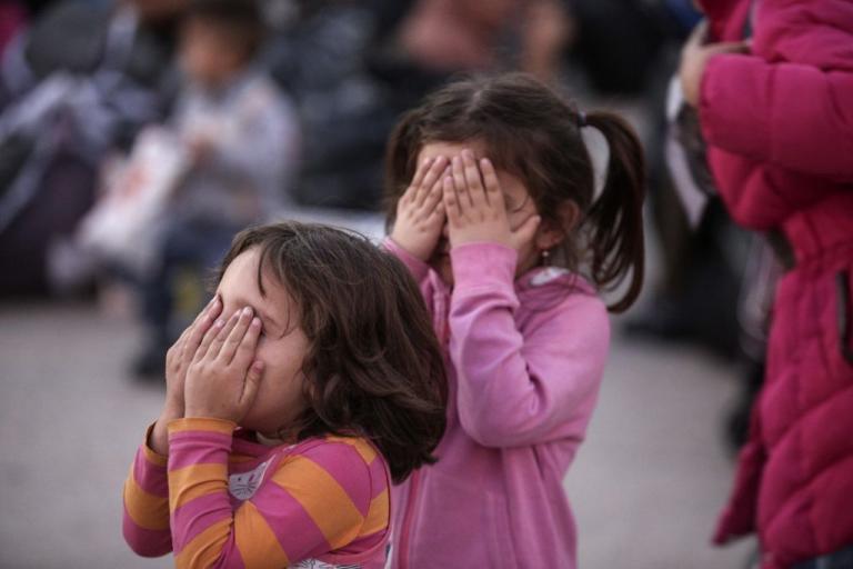 Μπόνους στους δήμους που θα δέχονται αιτούντες άσυλο σχεδιάζει η κυβέρνηση