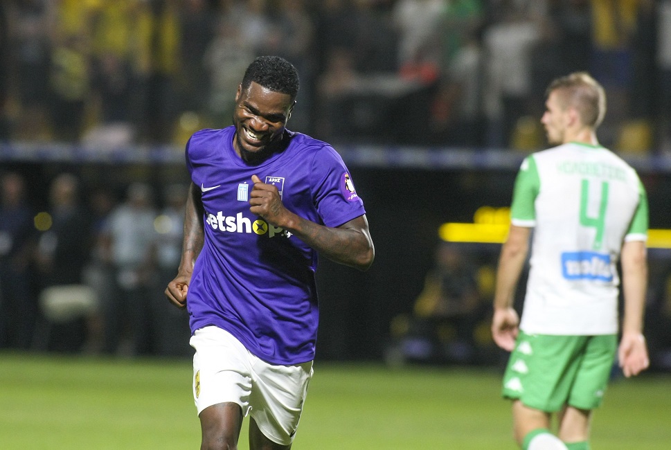 Αρης : Τούρτα για τον εορτάζοντα Ιντέγε