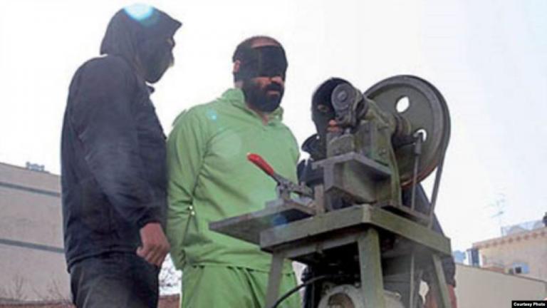 Ιράν : Του έκοψαν τα χέρια επειδή έκλεβε