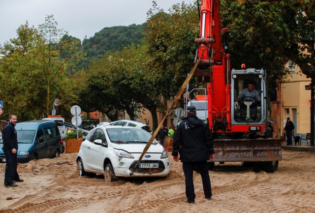 Σφοδρές βροχοπτώσεις στην Καταλονία : Ένας νεκρός και δύο αγνοούμενοι