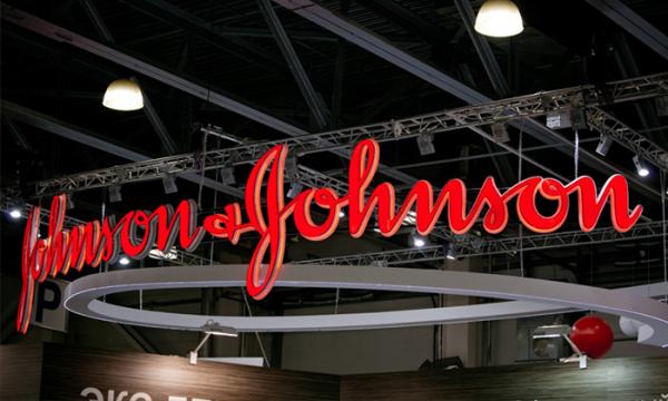 Αποσύρεται παιδική πούδρα της J&J από τα φαρμακεία CVS