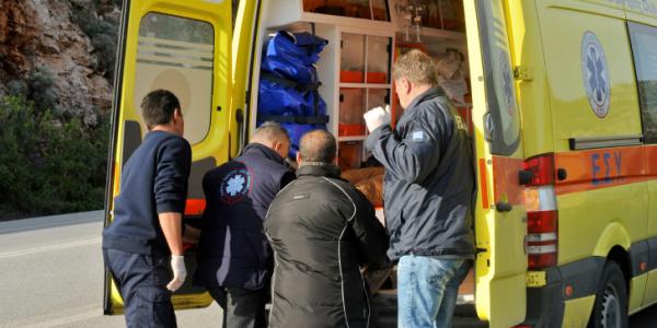 Θρήνος για τον χαμό της 52χρονης καθηγήτριας – Είχε ζητήσει αεροδιακομιδή ο σύζυγός της