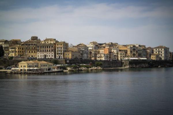 Ιδρύεται σχολή ξεναγών στην Κέρκυρα