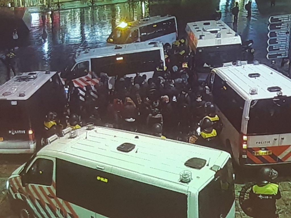 Ολλανδία : Διαδηλώσεις, συμπλοκές και συλλήψεις λόγω των εξελίξεων στη Συρία