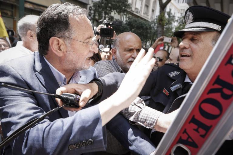 Δικάζεται την Τετάρτη ο Λαφαζάνης για παρεμπόδιση πλειστηριασμών