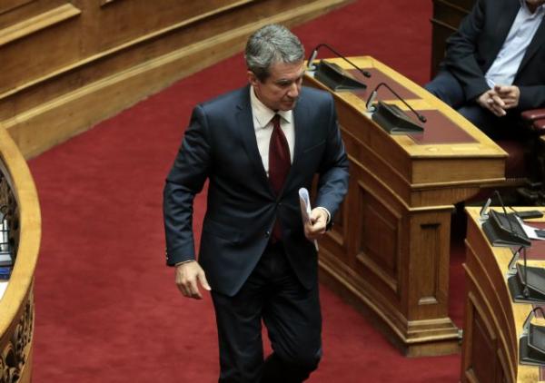 Υπόθεση Novartis: Την άρση ασυλίας του ζητά ο Λοβέρδος