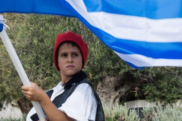 Μόνος θα κάνει παρέλαση και φέτος ο μικρός Χρήστος στους Αρκιούς