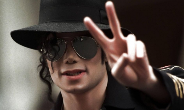 Μάικλ Τζάκσον : Αλλάζει όνομα παράσταση για τον βασιλιά της ποπ