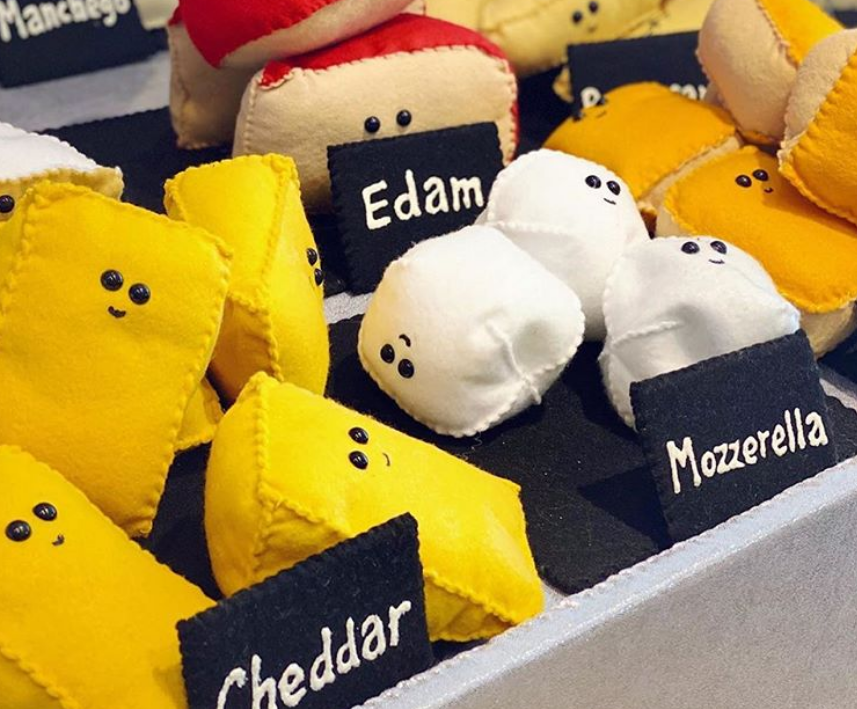 Ενα διαφορετικό ντελικατέσεν με προϊόντα από… τσόχα