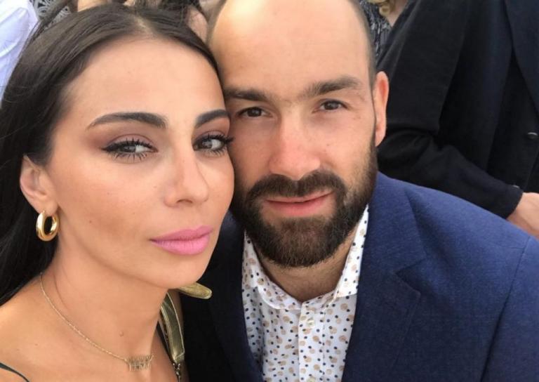 Ολυμπία Χοψονίδου : Ποζάρει και μας δείχνει πόσο έχει φουσκώσει η κοιλίτσα της