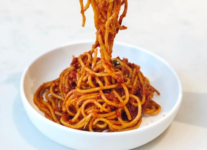 Αυτός είναι ο λόγος που οι Ιταλοί δεν σπάνε ποτέ τα μακαρόνια πριν τα βράσουν