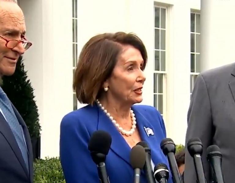 Έξαλλος ο Τραμπ μετά το ψήφισμα για τη Συρία – «Έδιωξε» την Πελόζι από τον Λευκό Οίκο