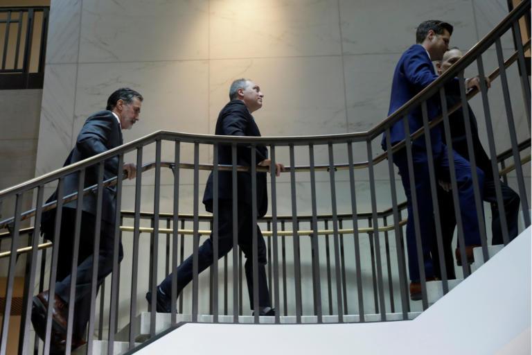 ΗΠΑ : Ρεπουμπλικάνοι διέκοψαν κατάθεση για την υπόθεση παραπομπής Τραμπ