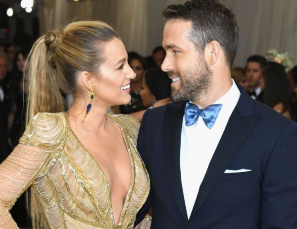 Ρέινολντς – Λάιβλι στην πρώτη φωτογραφία μαζί με το νεογέννητο μωρό τους