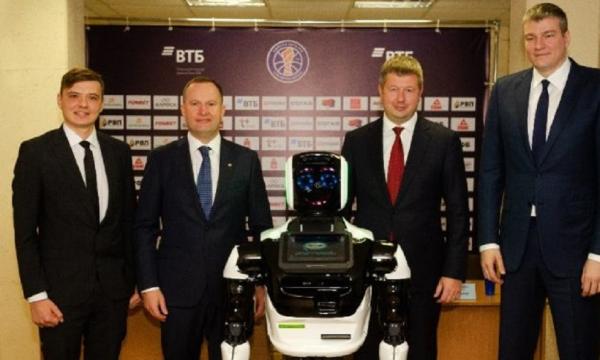 Η Πάρμα – Περμ ενίσχυσε το τεχνικό τιμ με ρομπότ – προπονητή