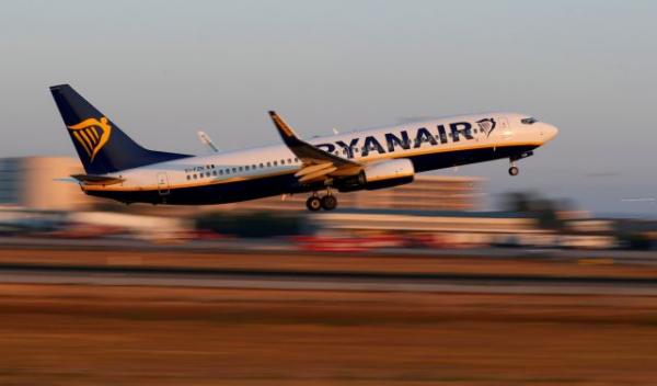 Ryanair : 14 νέα δρομολόγια και… δυσφορία για τις χρεώσεις – Βολές κατά Fraport