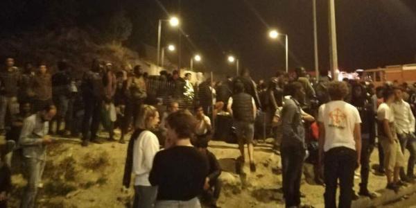 Σάμος : Ετσι ξεκίνησαν τα επεισόδια μεταξύ Αφγανών και Σύρων