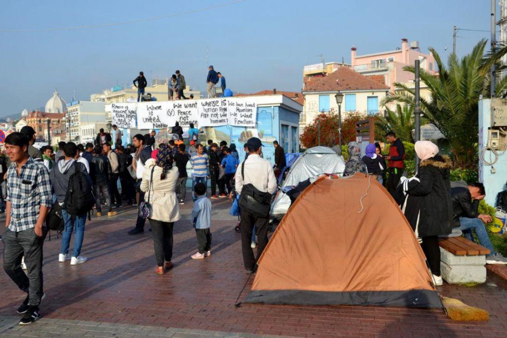 Μυτιλήνη : Αθώοι 13 πρόσφυγες για την κατηγορία της κατασκήνωσης σε δημόσιο χώρο