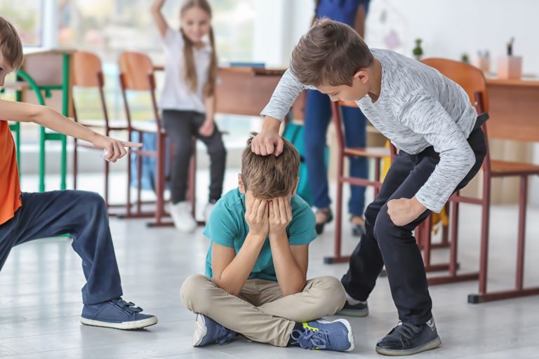 Bullying : Τι να κάνετε όταν ο θύτης είναι το δικό σας παιδί
