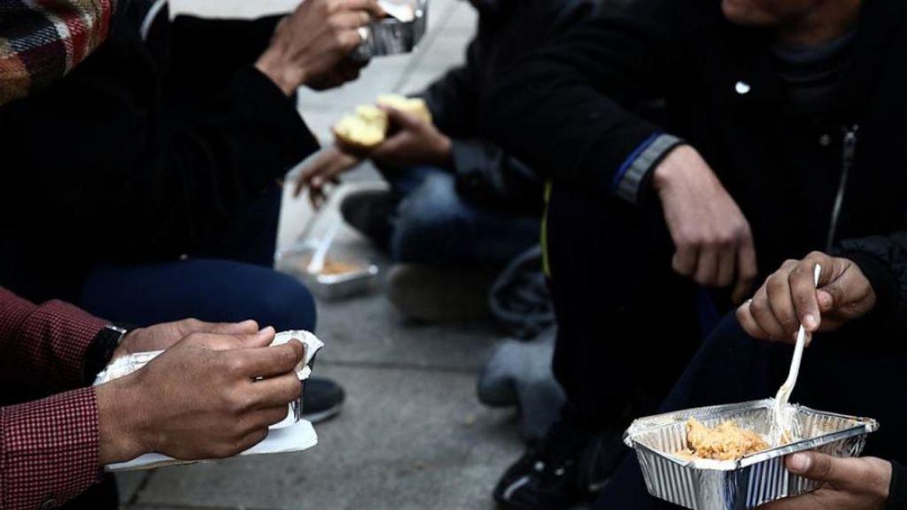 Προσφυγικό : Μεγάλο φαγοπότι με τα κονδύλια και τις απευθείας αναθέσεις