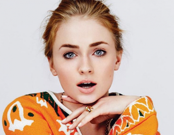 Σόφι Τέρνερ : Η Σάνσα του GoT τρολάρει τους influencers και γίνεται viral