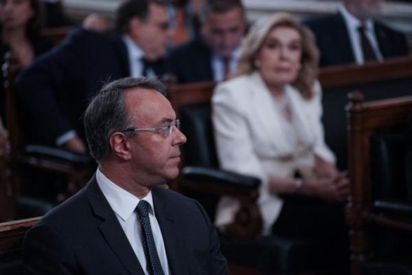 Editorial Ta Nea: Traps