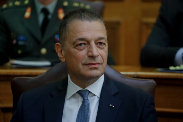 Υπεύθυνος για τη μετακίνηση προσφύγων από τα νησιά ο Αλκιβιάδης Στεφανής