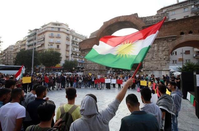 Θεσσαλονίκη : Συγκέντρωση Κούρδων κατά της τουρκικής εισβολής στη Συρία