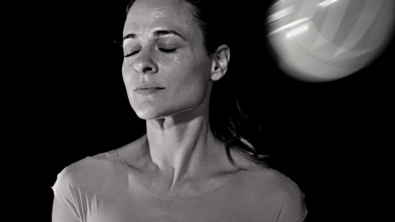 «ΖΩΗ»: Μια εκπληκτική παράσταση για τη σωματική και ψυχολογική βία