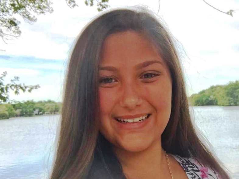 Θρήνος στην Πάτρα για τη 14χρονη Λίλη Τοξαβίδη
