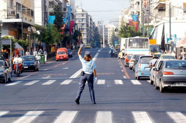 Λάρισα : «Έφαγε» κλήση από… άλλο πλανήτη – Δείτε τι έγραψε ο τροχονόμος