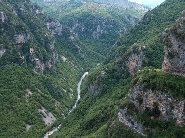 Αυτό είναι το βαθύτερο φαράγγι του κόσμου και βρίσκεται στην Ελλάδα