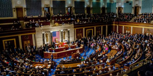 ΗΠΑ : Η Βουλή καταδικάζει την απόφαση Τραμπ να αποσύρει τα στρατεύματα από τη ΒΑ Συρία