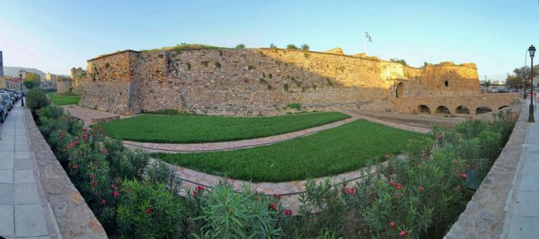 Κάστρο Χίου: Το Παλάτι Ιουστινιάνι και η Σκοτεινή Φυλακή