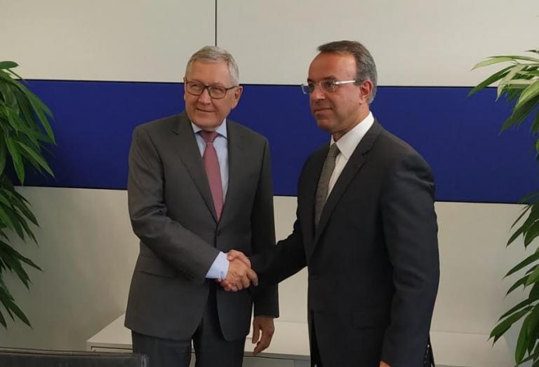 Καμπανάκι Ρέγκλινγκ για τα κόκκινα δάνεια – Συνάντηση με Σταϊκούρα