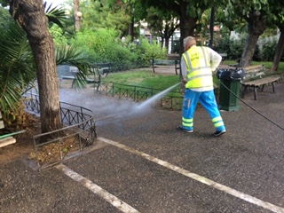 Κολωνός: Οι υπηρεσίες του Δήμου Αθηναίων μεταμόρφωσαν την πλατεία Πέτρουλα