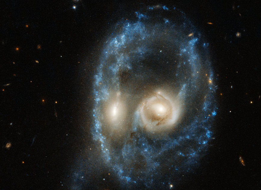 Η NASA ανακάλυψε σύγκρουση γαλαξιών που θυμίζει... τρομακτικό πρόσωπο