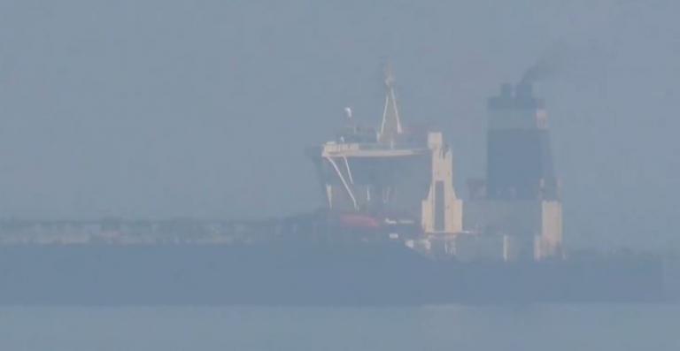 Θρίλερ στα ανοιχτά της Σαουδικής Αραβίας: Ισχυρή έκρηξη σε ιρανικό τάνκερ