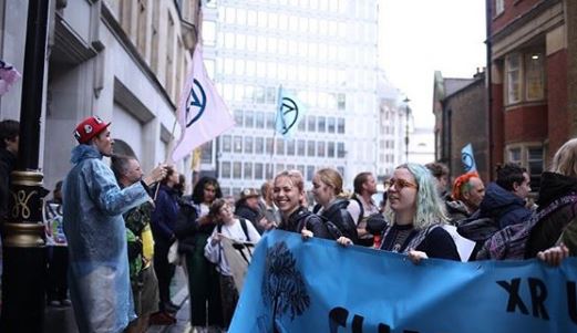 Extinction Rebellion : Οι ακτιβιστές απέκλεισαν και το Σίτι του Λονδίνου