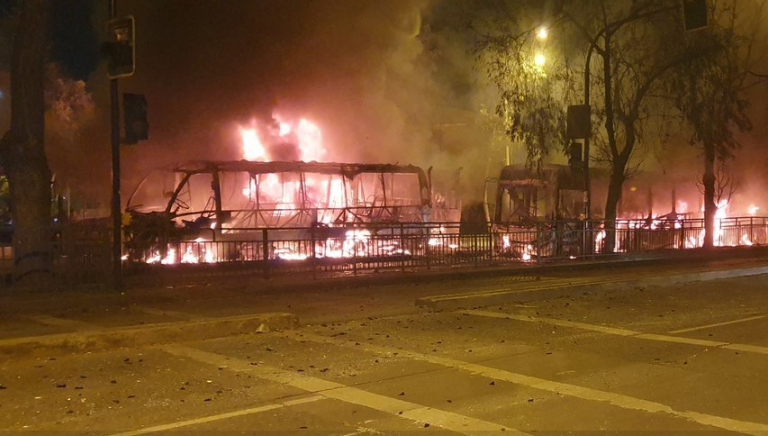 Χιλή: Τρείς νεκροί σε ταραχές στο Σαντιάγο