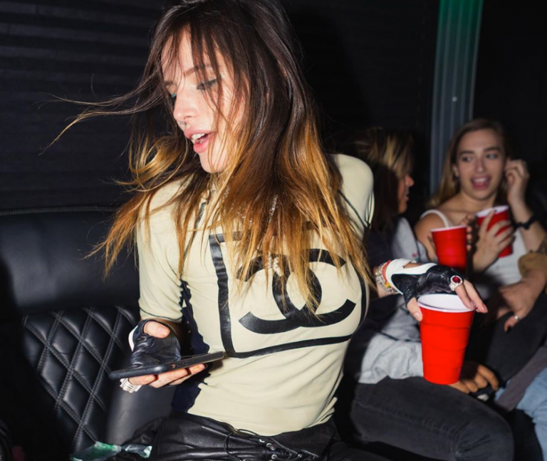 Μπέλα Θορν : Βραβείο «οραματισμού» από το Pornhub για την πρώην πρωταγωνίστρια της Disney