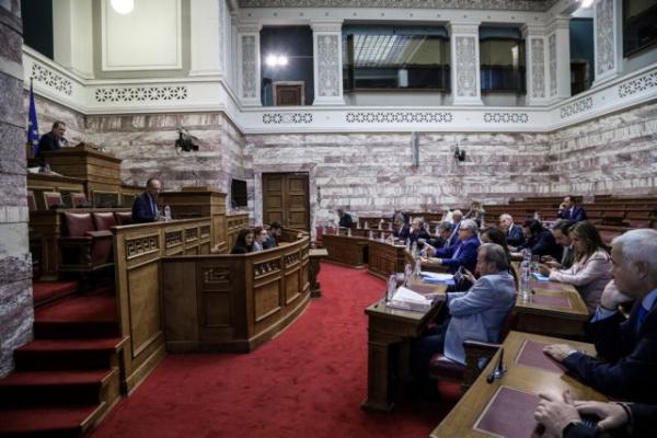 Γεραπετρίτης : Την Παρασκευή στην Επιτροπή Αναθεώρησης το προσχέδιο για την ψήφο των αποδήμων