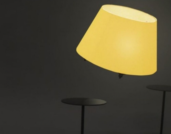 The Flying Light Drone: Ενα ιπτάμενο φωτιστικό για το σαλόνι σας