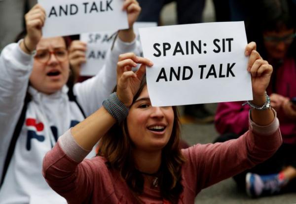 Ισπανία : Ο ηγέτης της Καταλονίας ζητεί συνομιλίες με την κεντρική κυβέρνηση για την αυτοδιάθεση